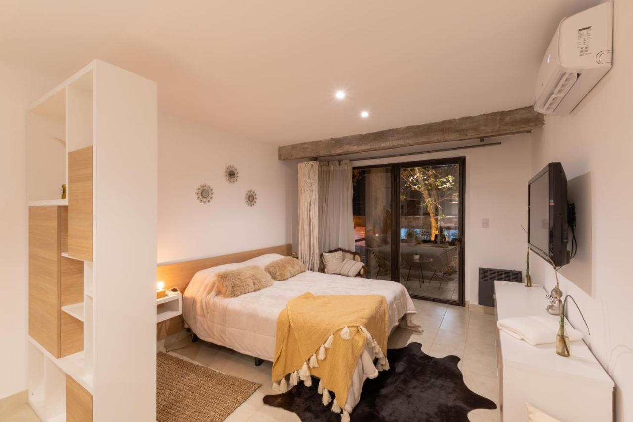 Cbmona Suites Villa Mercedes Bagian luar foto