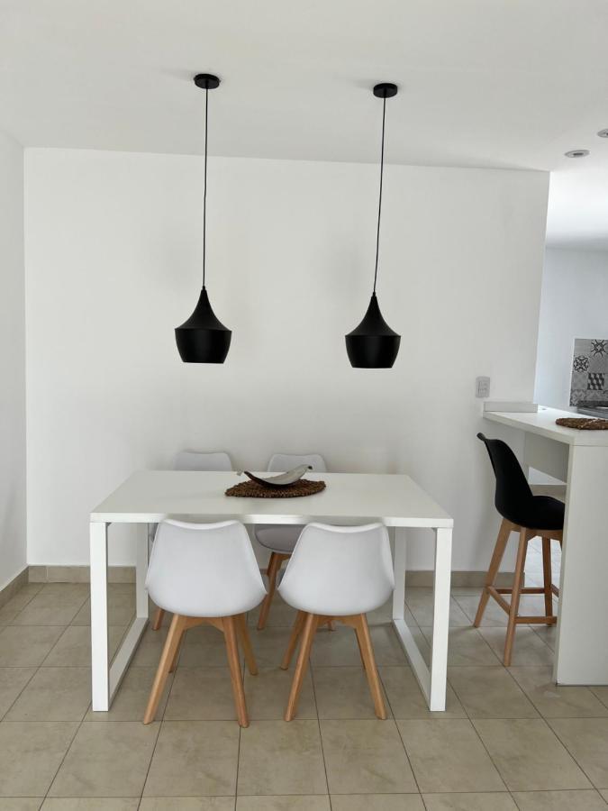 Cbmona Suites Villa Mercedes Bagian luar foto