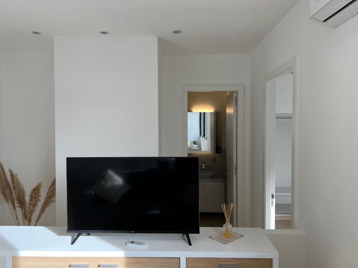 Cbmona Suites Villa Mercedes Bagian luar foto