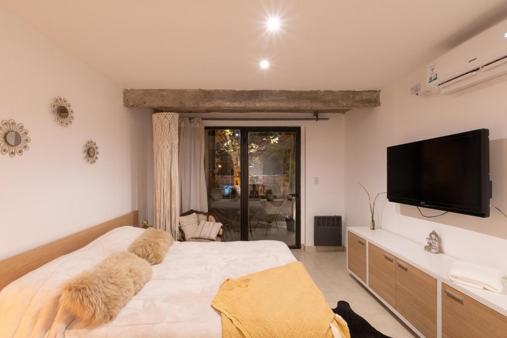 Cbmona Suites Villa Mercedes Bagian luar foto
